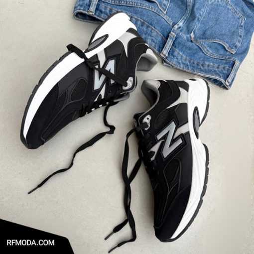 کتونی کیانوش